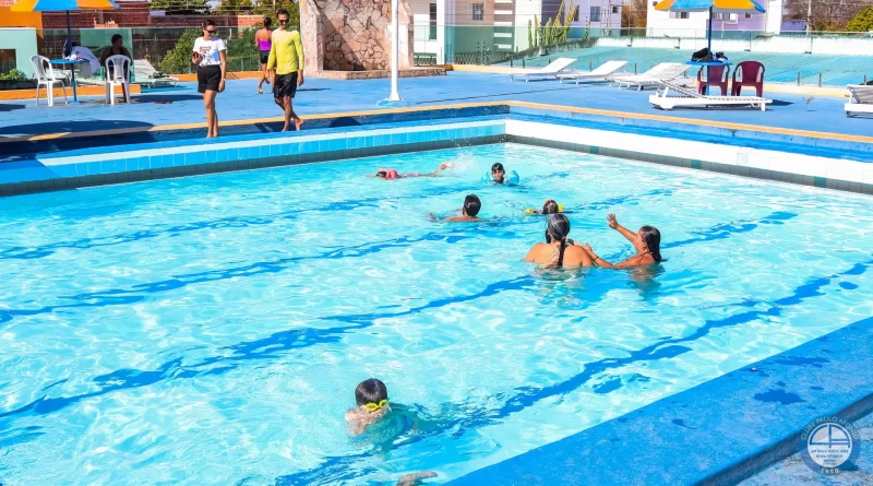 Fachada e piscinas do Clube Paulo Afonso CPA em Paulo Afonso Bahia